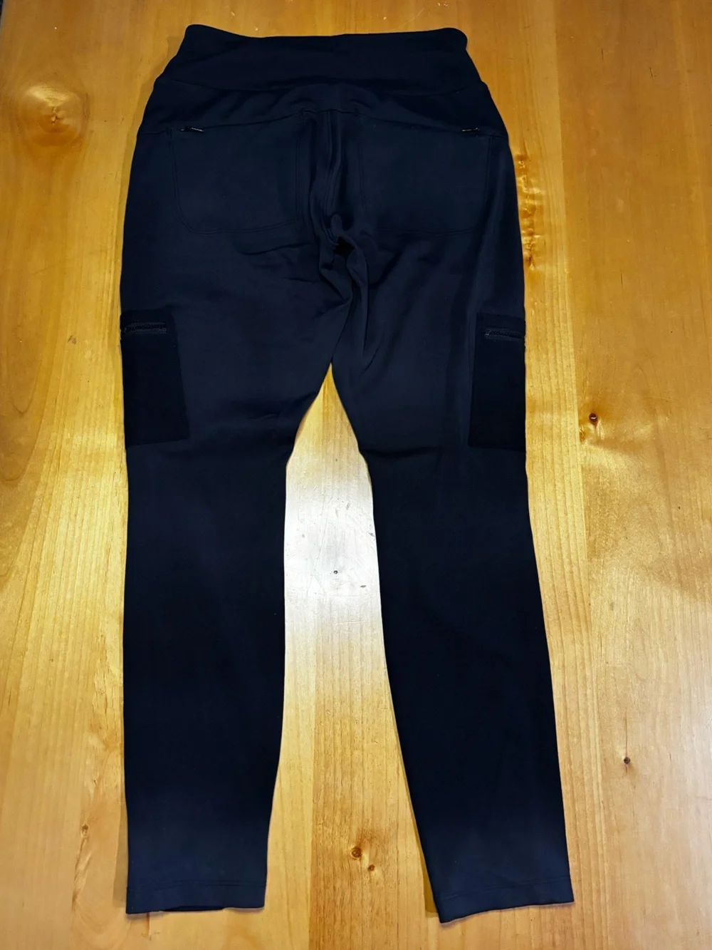 Athleta Headlands Hybrid Cargo Tight High Rise Hiking Pants Black 353474 - Picture 6 of 6
